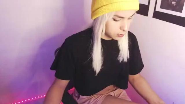 Image 2 of passthejoint421 Stream on Chaturbate on 19 months ago
