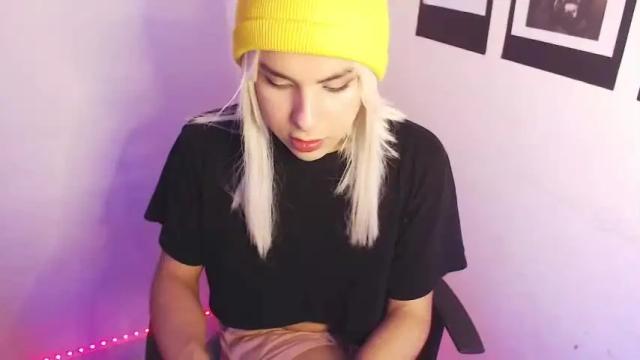 Image 7 of passthejoint421 Stream on Chaturbate on 19 months ago