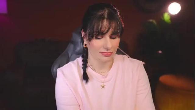 Image 4 of patricia_bennett Stream on Chaturbate on 1 month ago