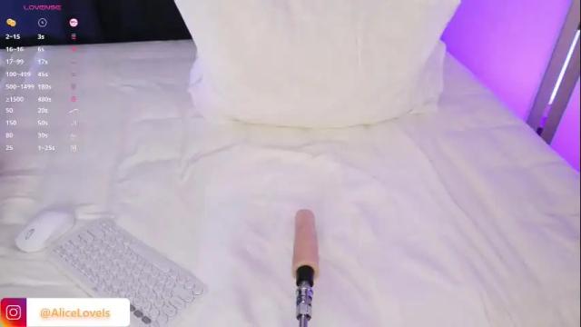 Image 4 of pattiwhite Stream on Chaturbate on 28 days ago