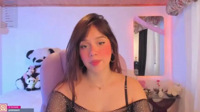 Thumbnail 1, pau_cute's Stream at Chaturbate, 13 months ago