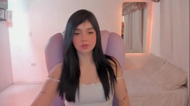 Image 12 of pau_cute Stream on Chaturbate on 1 month ago