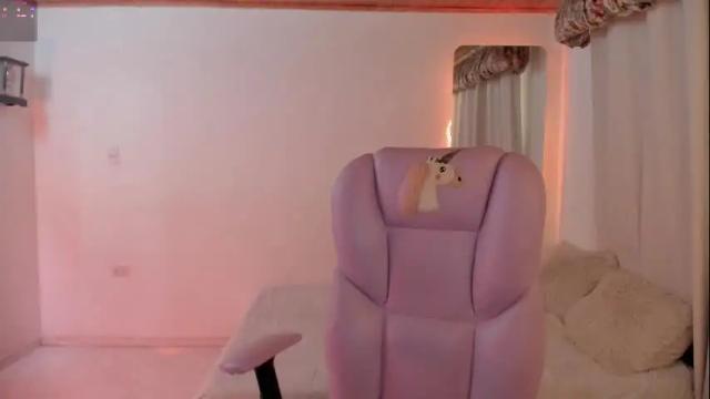 Image 12 of pau_cute Stream on Chaturbate on 1 month ago