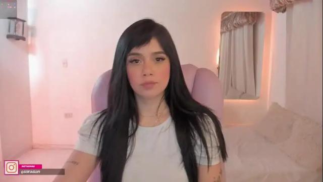 Image 12 of pau_cute Stream on Chaturbate on 1 month ago