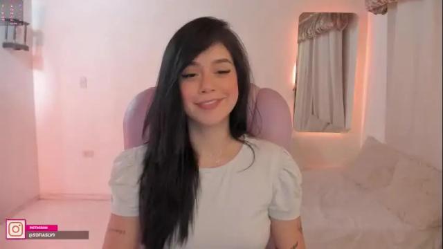Image 7 of pau_cute Stream on Chaturbate on 1 month ago