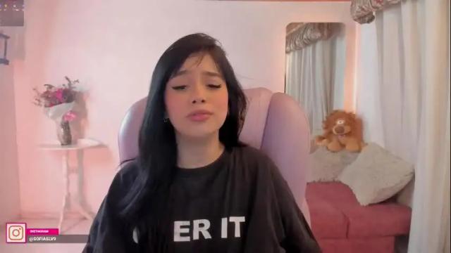 Image 3 of pau_cute Stream on Chaturbate on 17 days ago