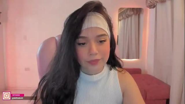 Image 2 of pau_cute Stream on Chaturbate on 8 days ago
