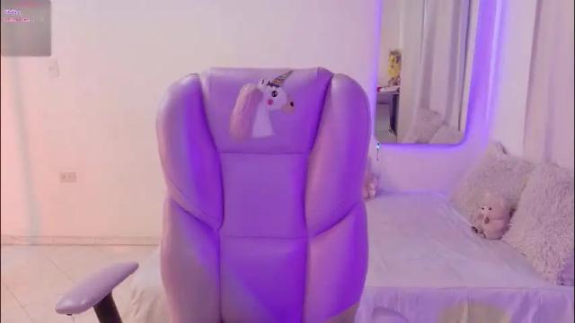 Image 4 of pau_cute Stream on Chaturbate on 1 month ago