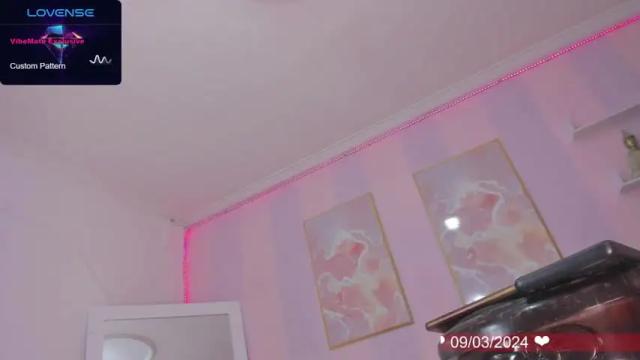 Image 2 of pau_dreams Stream on Chaturbate on 12 months ago