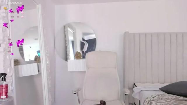 Image 4 of pau_stars Stream on Chaturbate on 13 months ago