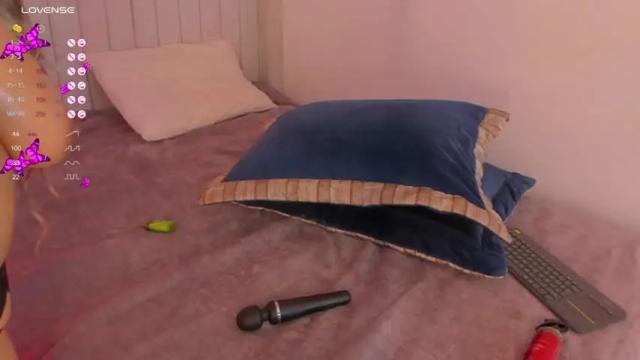 Image 10 of pau_stars Stream on Chaturbate on 12 months ago
