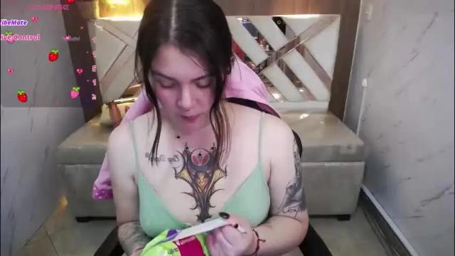 Thumbnail 1, paula_b_'s Stream at Chaturbate, 2 months ago