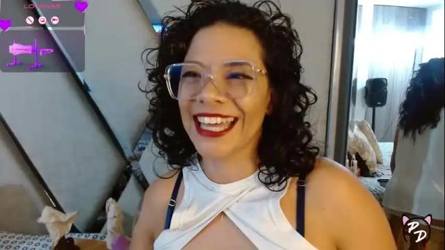 Image 4 of paula_daniela1 Stream on Chaturbate on 3 months ago