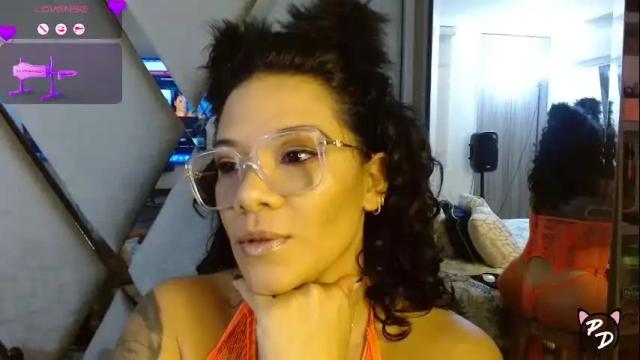 Image 2 of paula_daniela1 Stream on Chaturbate on 3 months ago