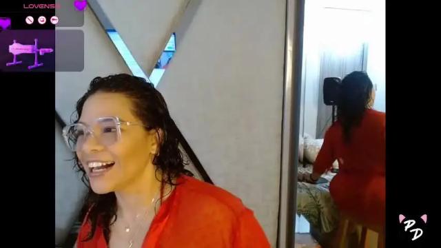 Image 2 of paula_daniela1 Stream on Chaturbate on 3 months ago