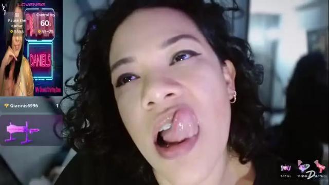 Image 4 of paula_daniela1 Stream on Chaturbate on 2 months ago