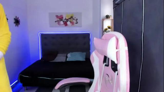 Image 4 of paula_kawaiifu Stream on Chaturbate on 14 days ago