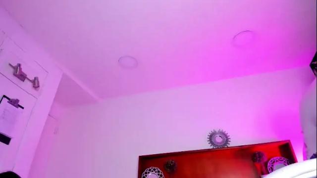 Image 2 of paula_zg Stream on Chaturbate on 8 months ago