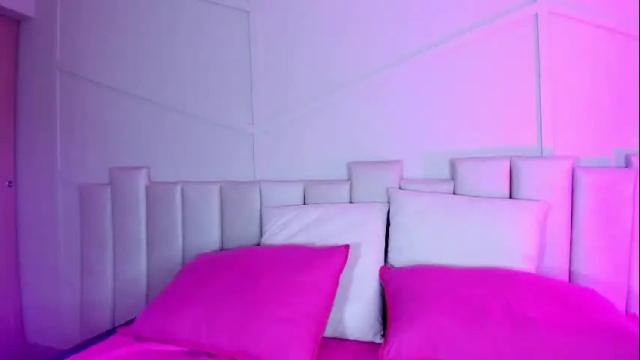 Image 4 of paula_zg Stream on Chaturbate on 7 months ago