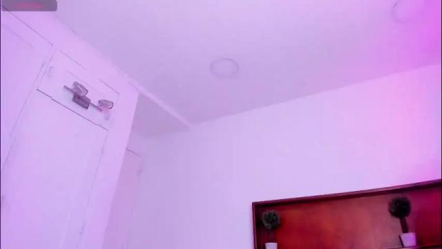 Image 4 of paula_zg Stream on Chaturbate on 6 months ago