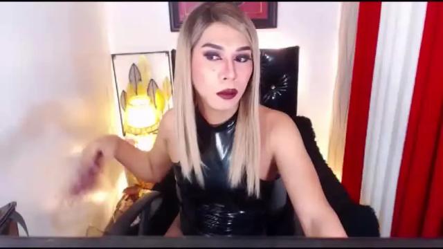 Image 6 of paulaontop Stream on Chaturbate on 25 months ago