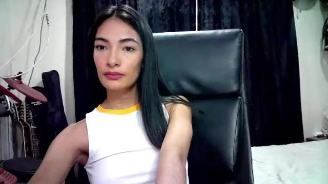 Image 2 of paulette_1308 Stream on Chaturbate on 20 months ago