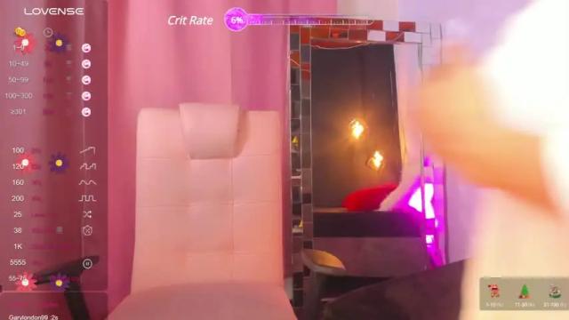 Image 8 of pauli_luna Stream on Chaturbate on 14 months ago