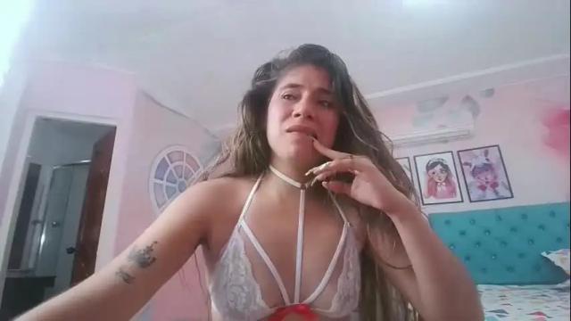 Image 11 of paulina_blonde Stream on Chaturbate on 17 months ago