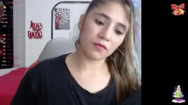 Image 4 of paulina_blonde Stream on Chaturbate on 17 months ago