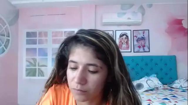 Image 2 of paulina_blonde Stream on Chaturbate on 17 months ago