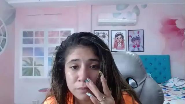Image 6 of paulina_blonde Stream on Chaturbate on 17 months ago