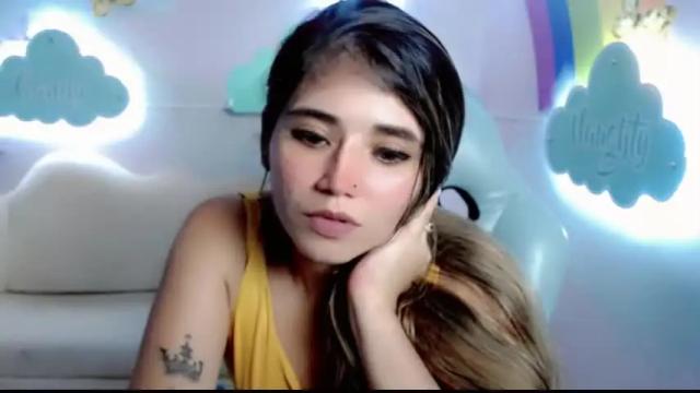 Image 8 of paulina_blonde Stream on Chaturbate on 17 months ago