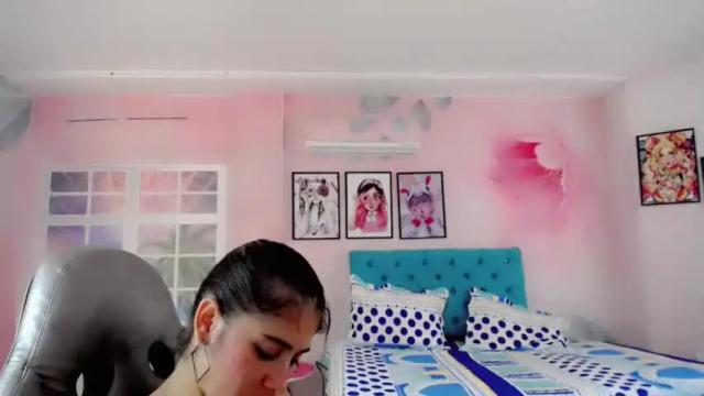 Image 7 of paulina_blonde Stream on Chaturbate on 16 months ago