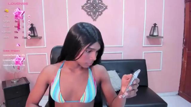 Image 6 of paulina_cristal Stream on Chaturbate on 20 months ago