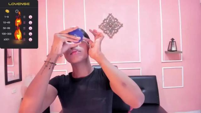 Image 2 of paulina_cristal Stream on Chaturbate on 20 months ago