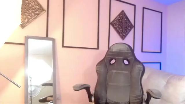 Image 11 of paulina_cristal Stream on Chaturbate on 20 months ago