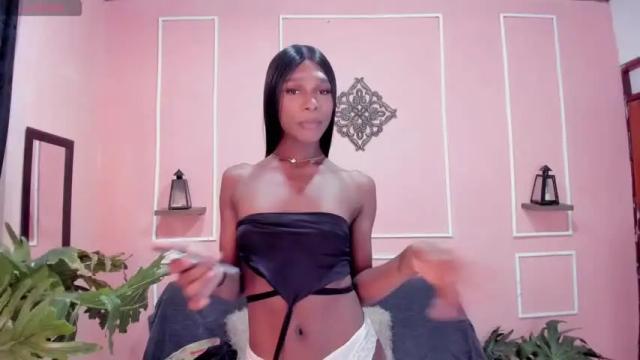 Image 2 of paulina_cristal Stream on Chaturbate on 16 months ago