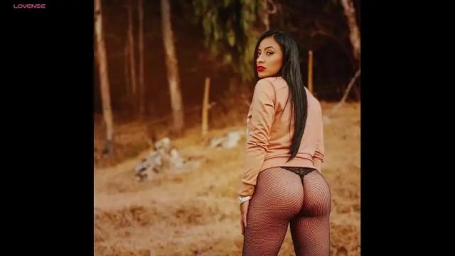 Image 12 of paulina_galvis2700 Stream on Chaturbate on 1 month ago