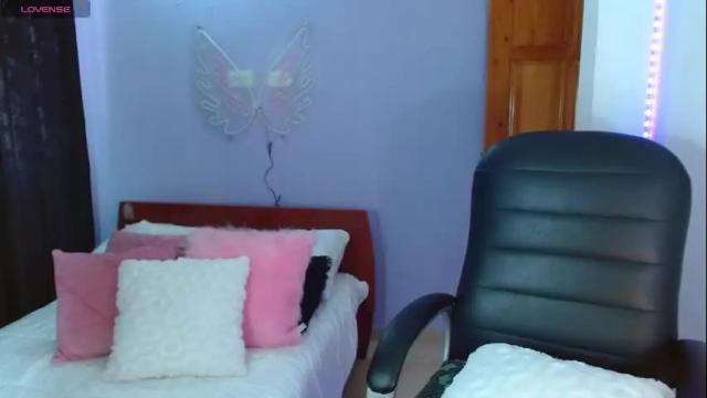 Image 10 of paulina_galvis2700 Stream on Chaturbate on 1 month ago