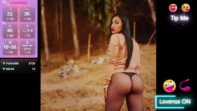 Image 11 of paulina_galvis2700 Stream on Chaturbate on 26 days ago