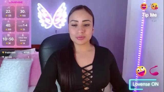 Image 3 of paulina_galvis2700 Stream on Chaturbate on 26 days ago
