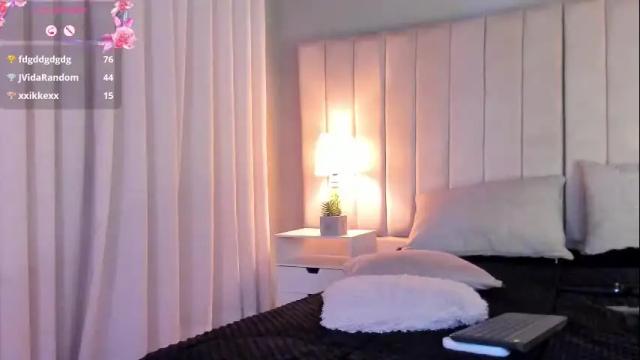 Image 2 of paulina_monrroy_ Stream on Chaturbate on 4 days ago