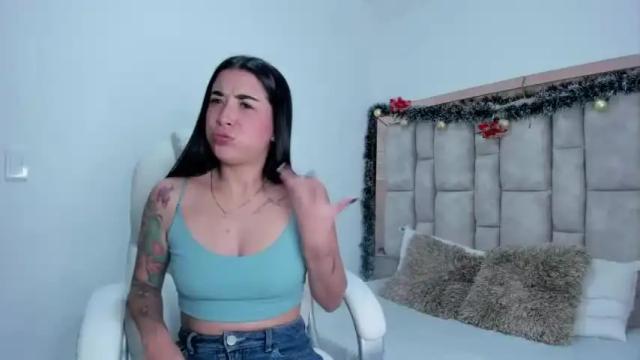 Image 3 of paulinaa_cruz Stream on Chaturbate on 17 months ago