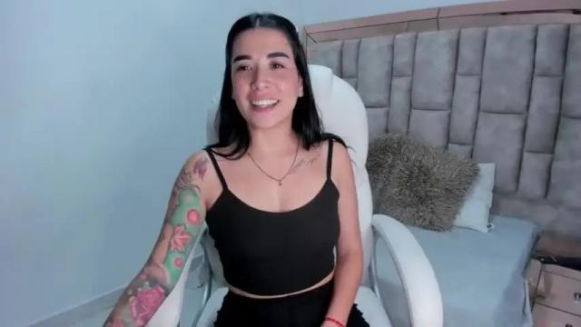 Image 11 of paulinaa_cruz Stream on Chaturbate on 17 months ago