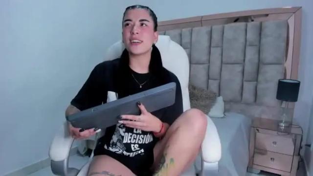 Thumbnail 2, paulinaa_cruz's Stream at Chaturbate, 17 months ago