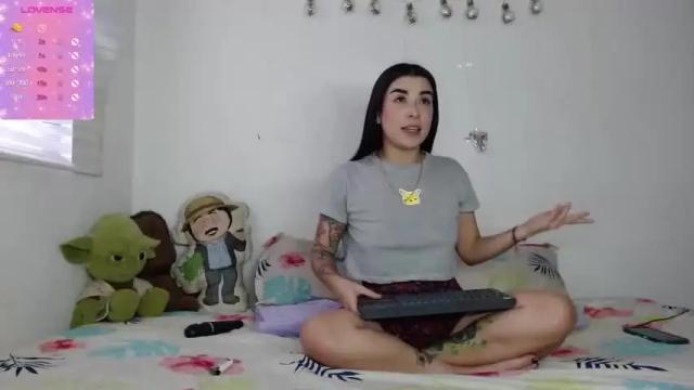 Image 11 of paulinaa_cruz Stream on Chaturbate on 15 months ago