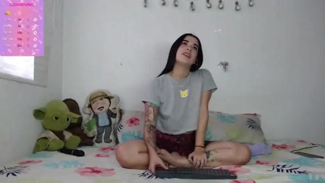 Image 6 of paulinaa_cruz Stream on Chaturbate on 15 months ago