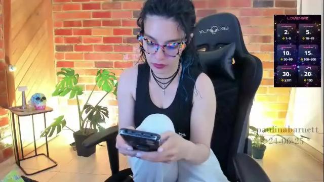 Image 12 of paulinabarnett_ Stream on Chaturbate on 17 days ago