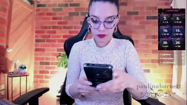 Image 8 of paulinabarnett_ Stream on Chaturbate on 13 days ago