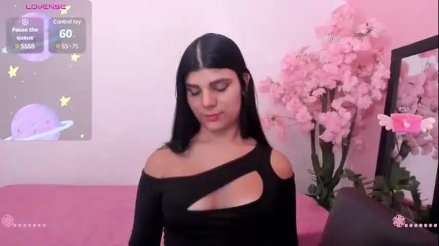 Image 6 of paulinabelle Stream on Chaturbate on 21 hours ago